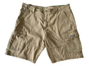 Wrangler Men's Khaki Shorts Size 40x10
